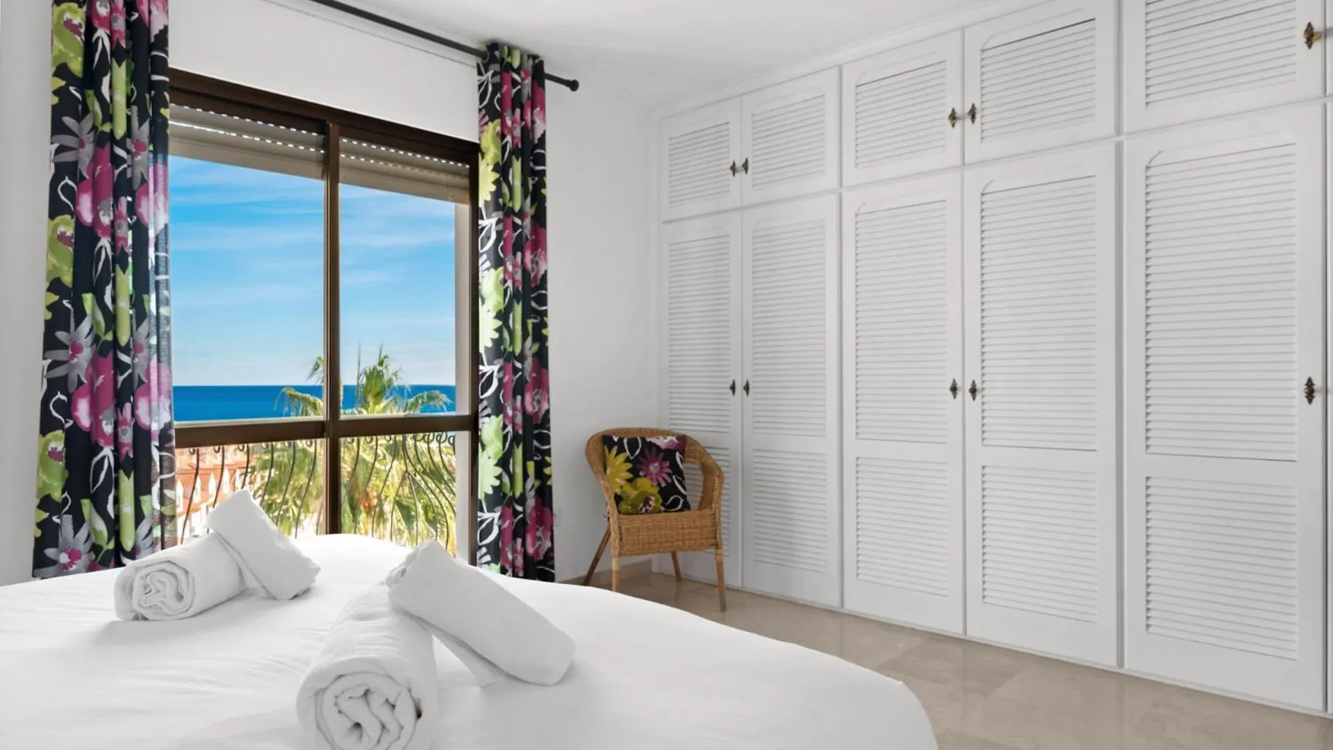Lovely Penthouse Near Estepona Marina By Costarentals - Ref M15 아파트
