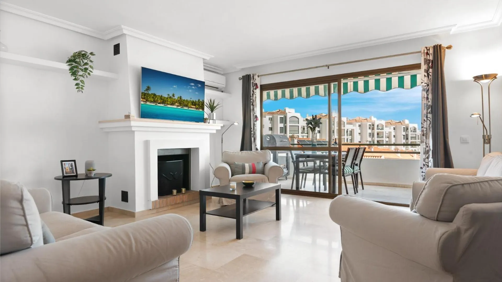 Lovely Penthouse Near Estepona Marina By Costarentals - Ref M15 location